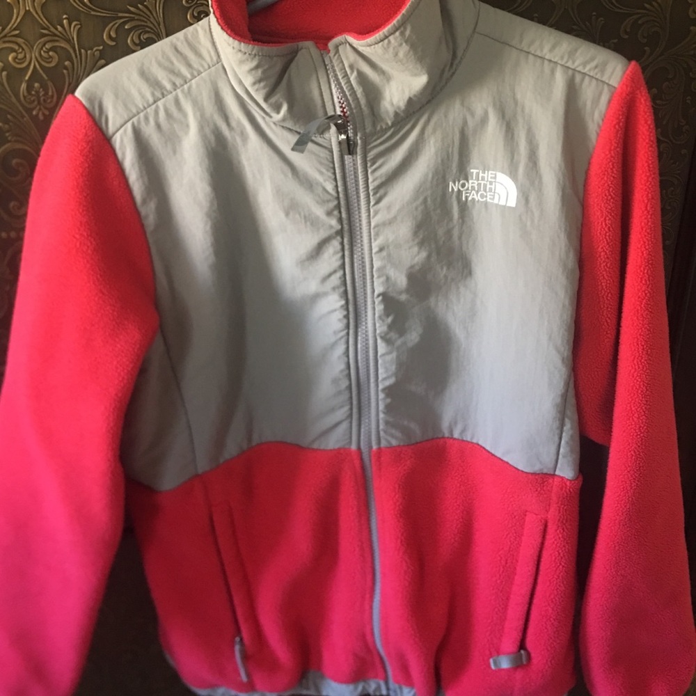 watermelon colored north face size XL (18) kids